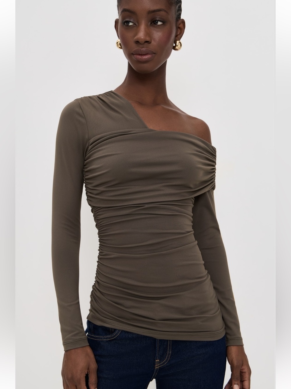 Susana Monaco One-Shoulder Ruched Long Sleeve Dress in Taupe